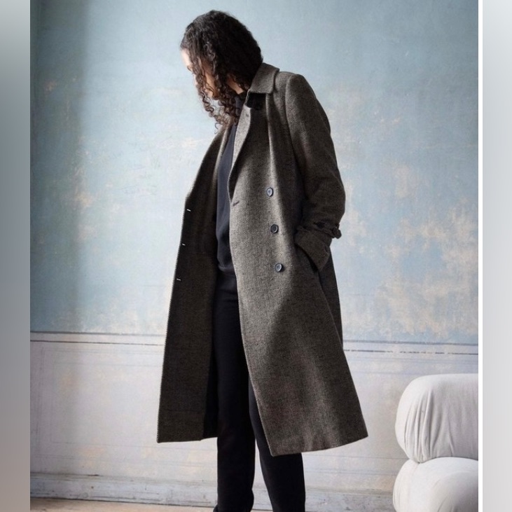 Ragdoll La Herringbone Coat. Size L.